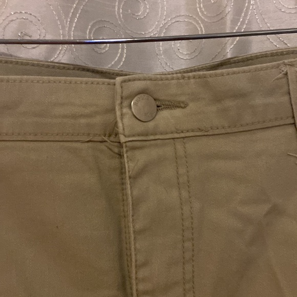 Lee Riders Midrise Khaki Shorts Women’s Size 18 💥 - Picture 3 of 6